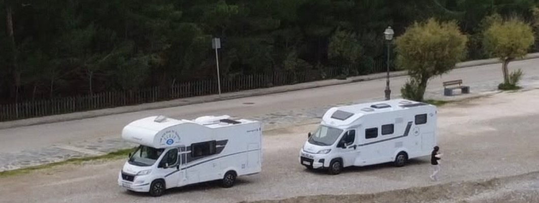 Καλοκαίρι με Αυτοκινούμενο: Η Απόλυτη Ελευθερία στους Ελληνικούς Δρόμους Ξεκινά από τη Σωστή Μπαταρία.